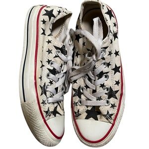 Converse Rare Edition Black / White Star Print  Low Top “Chucks” Size 5 GUC